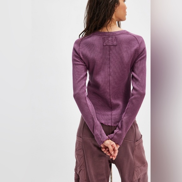 Easy Does it Tee NWOT amaranth - Picture 2 of 4